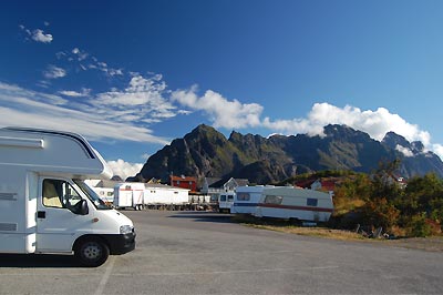 Henningsvær am Morgen