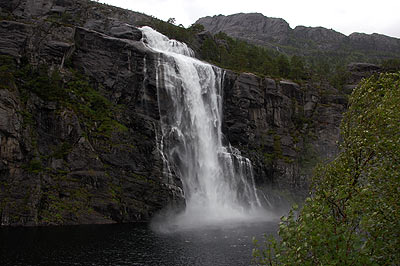 Wasserfall irgendwo an der 614